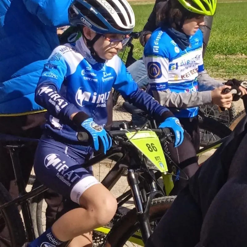Corredores de Salamanca es Ciclismo en esta prueba de la Copa de escuelas BTT de Castilla y León, en Modubar de la Emparedada (Burgos)