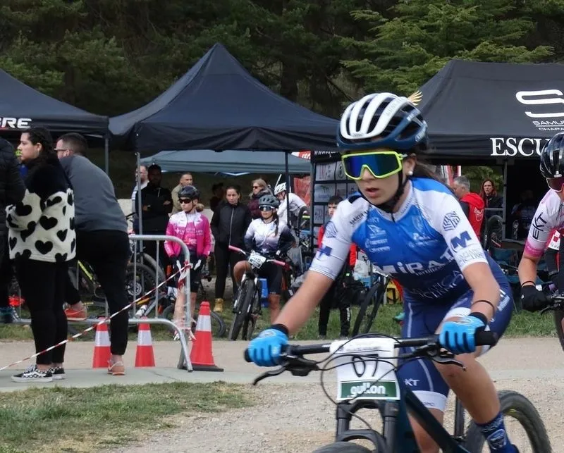 Ciclistas del Salamanca es Ciclismo en Aguilar de Campoo