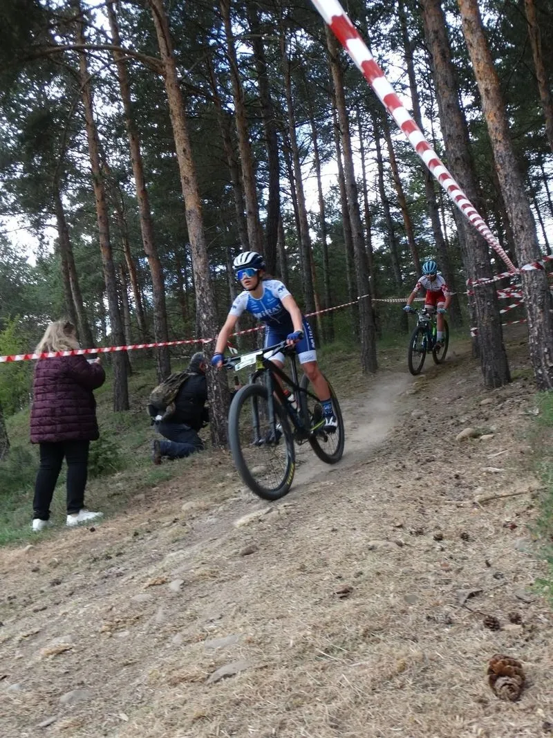 Ciclistas del Salamanca es Ciclismo en Aguilar de Campoo