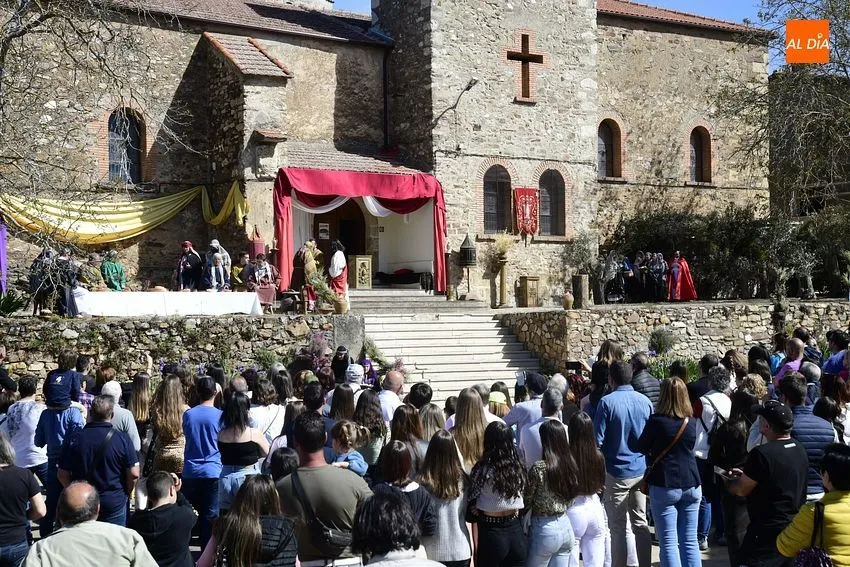 Foto 2 - Un joven de 16 a&ntilde;os debuta como Jesucristo en el inicio de una nueva etapa de La Pasi&oacute;n de Serradilla