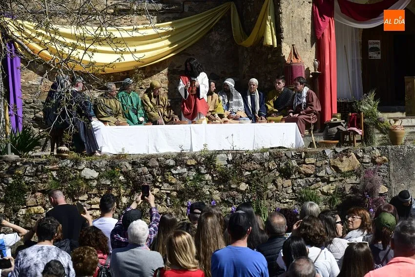 Foto 6 - Un joven de 16 a&ntilde;os debuta como Jesucristo en el inicio de una nueva etapa de La Pasi&oacute;n de Serradilla