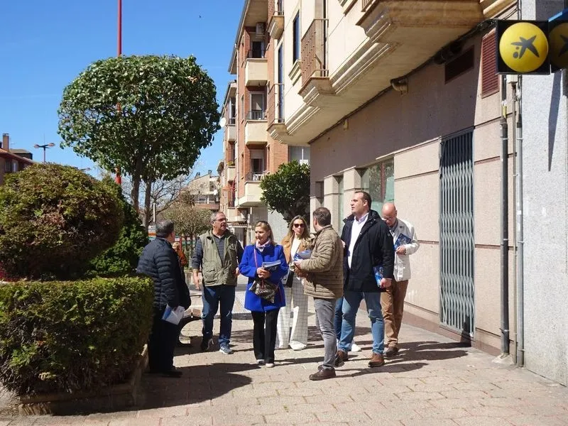 Los concejales del PP de Santa Marta, encabezados por el alcalde, David Mingo