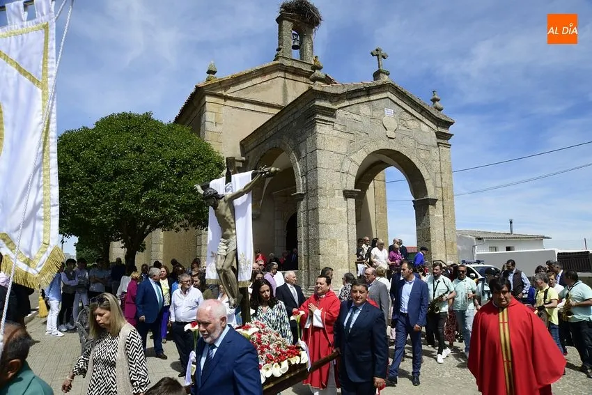 Porcesión del Cristo de la Exaltación en Gallegos de Argañán / Fotos: Adrián M. Pastor