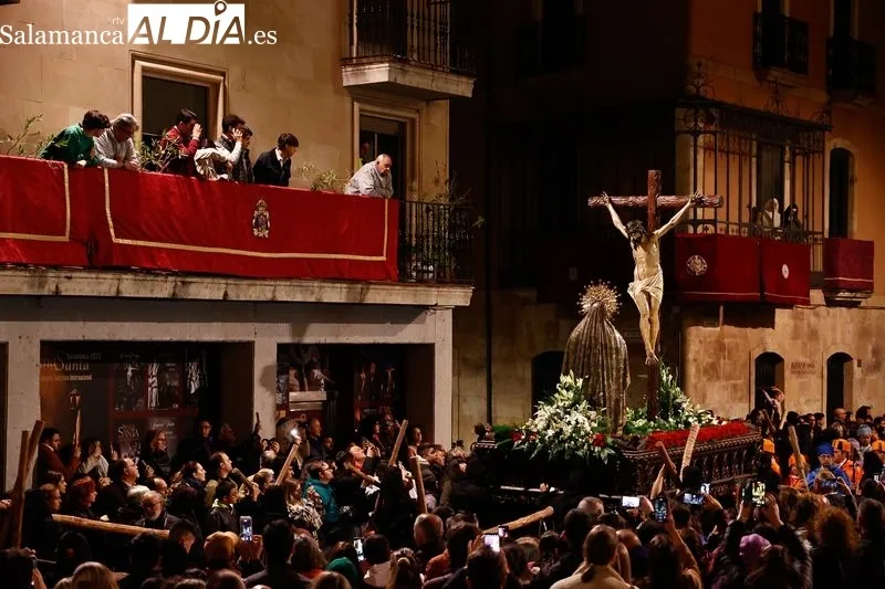 Procesión de la Hermandad Universitaria. Foto de David Sañudo