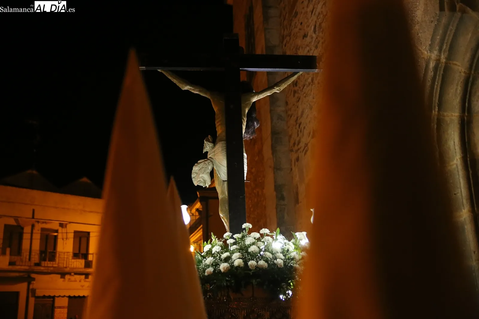 Foto 13 - Procesi&oacute;n del V&iacute;a Crucis de los J&oacute;venes