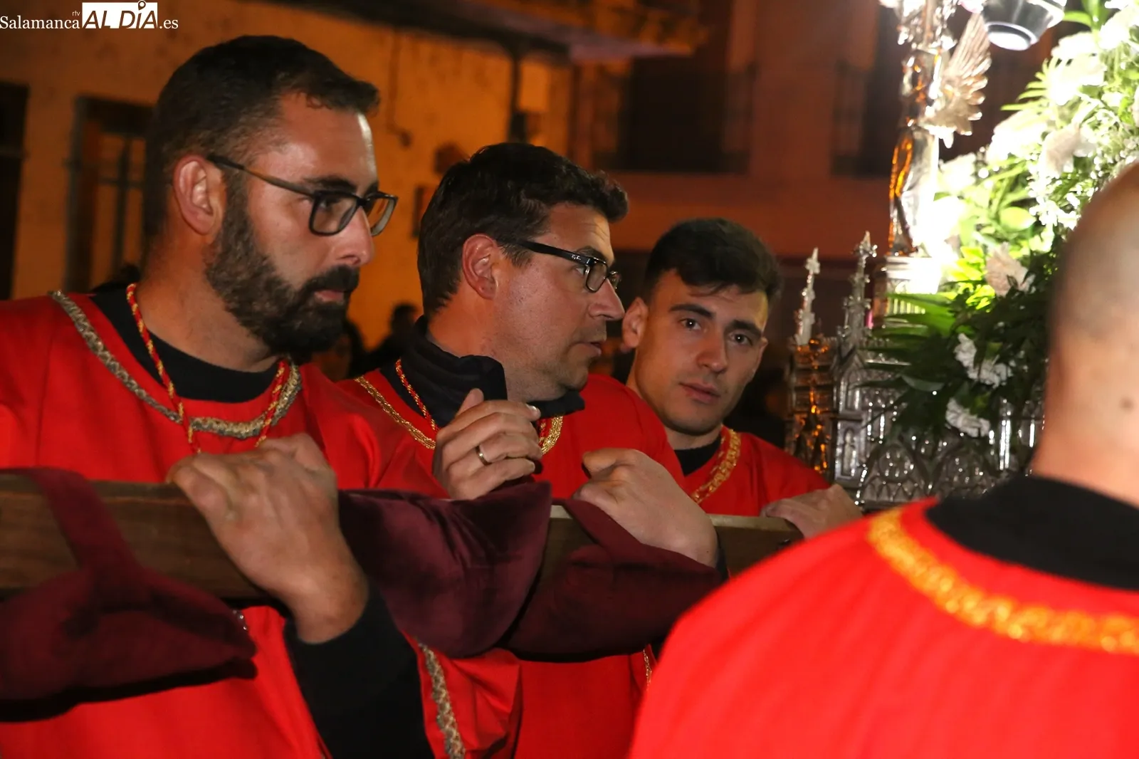 Foto 8 - Procesi&oacute;n del V&iacute;a Crucis de los J&oacute;venes