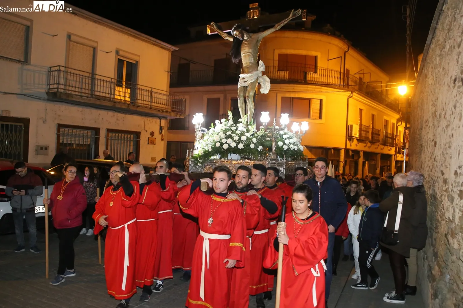 Foto 7 - Procesi&oacute;n del V&iacute;a Crucis de los J&oacute;venes