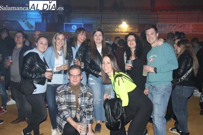 Foto 51 - La fiesta Remember congrega a 1.200 personas en la Plaza de Toros