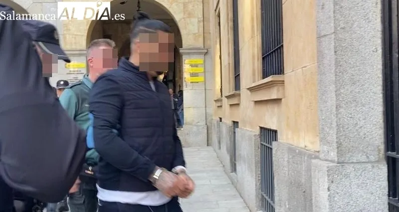 Llegada de los acusados en el segundo día de juicio 