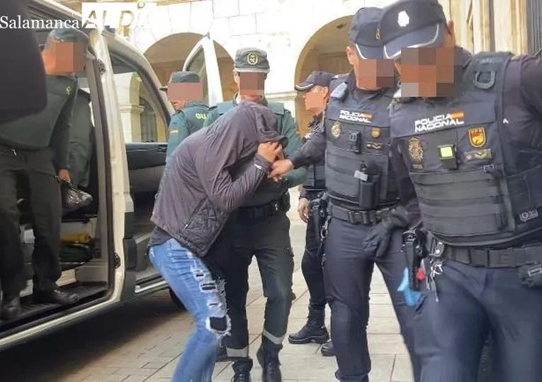 Llegada de los acusados en el segundo día de juicio 