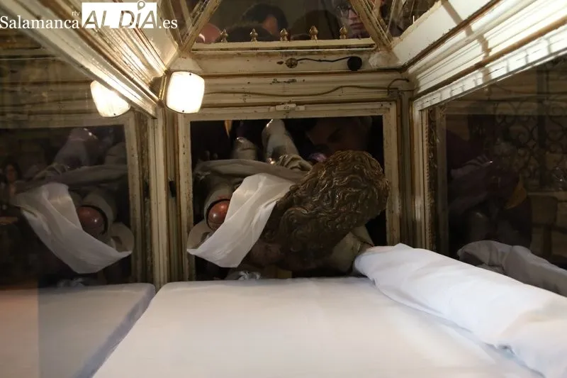 Foto 5 - El prior de los Carmelitas Descalzos pronuncia el serm&oacute;n del Descendimiento