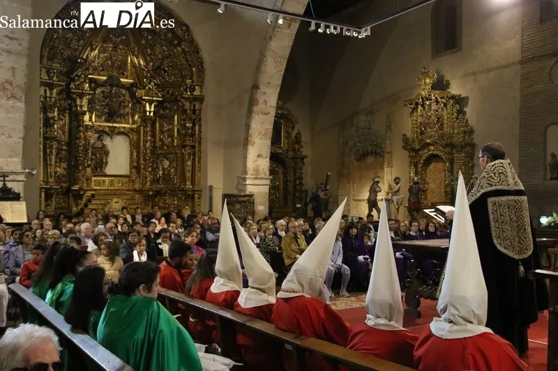 Foto 3 - El prior de los Carmelitas Descalzos pronuncia el serm&oacute;n del Descendimiento