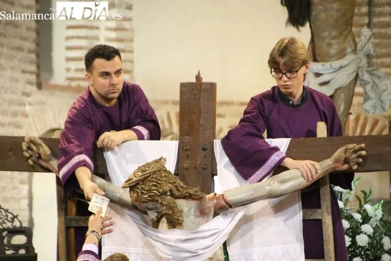 Foto 11 - El prior de los Carmelitas Descalzos pronuncia el serm&oacute;n del Descendimiento