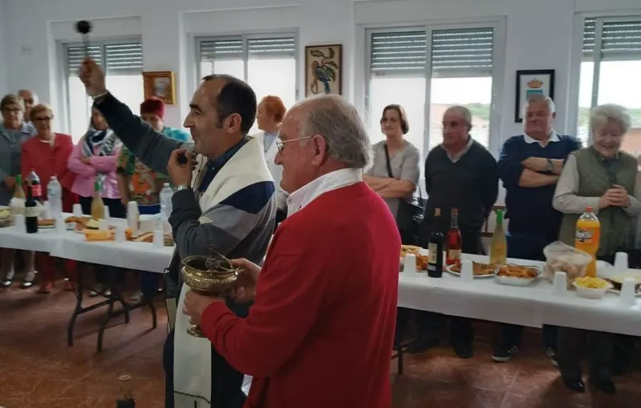 Foto 3 - Inaugurado el nuevo hogar de mayores de la Asociaci&oacute;n Santa B&aacute;rbara de Fuentes de O&ntilde;oro