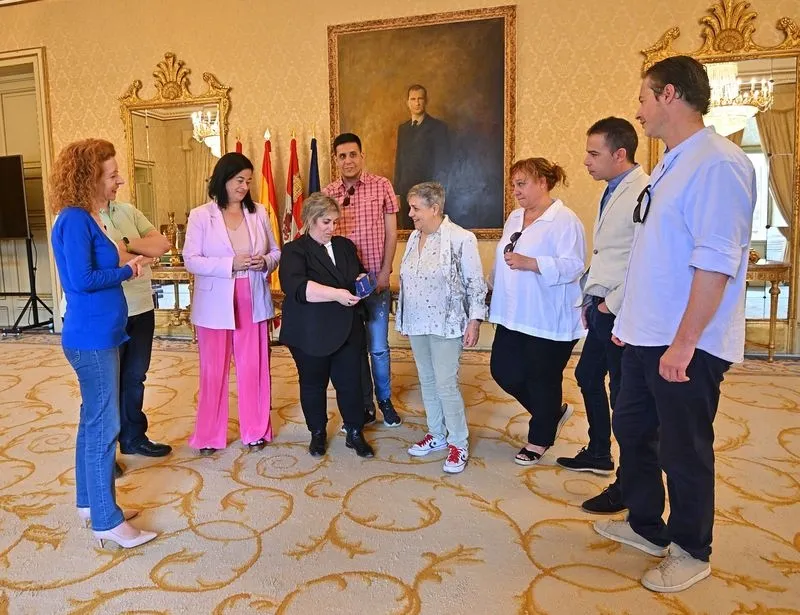 La concejala de Familia e Igualdad de Oportunidades recibe a representantes de la Asociación Salmantina Contra el Bullying y Ciberbullying (ASCBYC) 