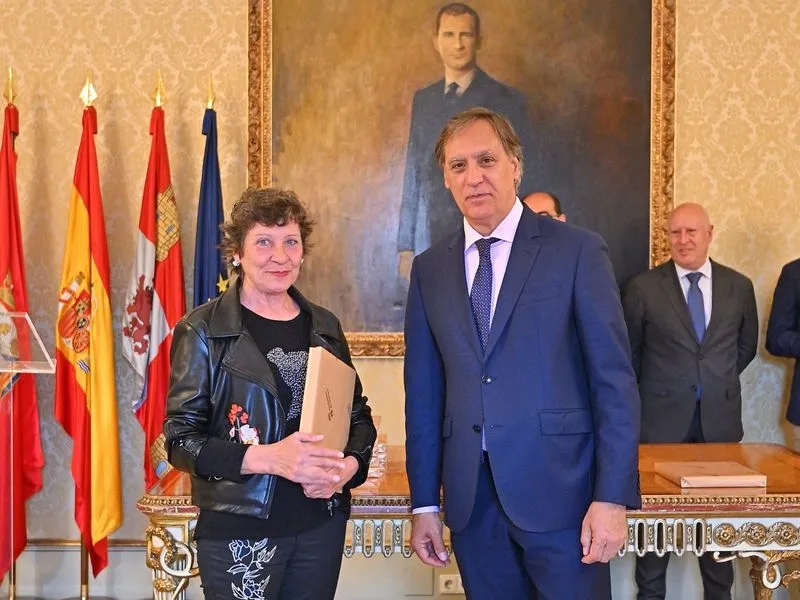 Homenaje a los 43 funcionarios municipales jubilados en el último año 