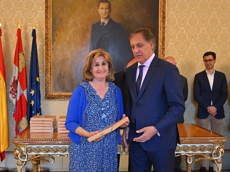 Homenaje a los 43 funcionarios municipales jubilados en el último año 