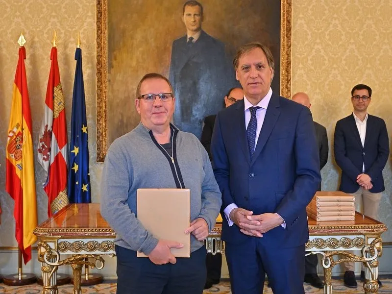 Homenaje a los 43 funcionarios municipales jubilados en el último año 