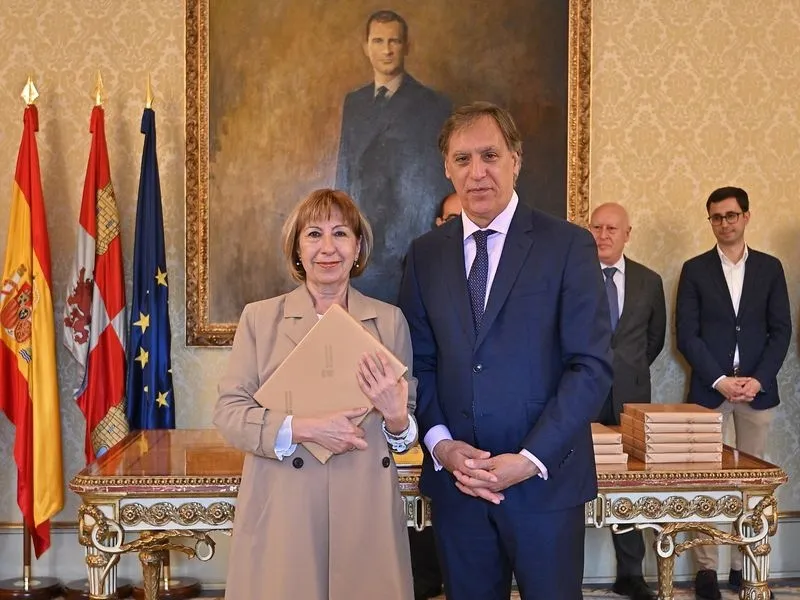 Homenaje a los 43 funcionarios municipales jubilados en el último año 