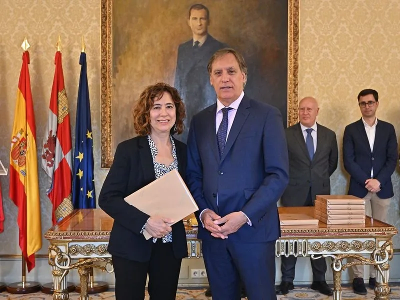 Homenaje a los 43 funcionarios municipales jubilados en el último año 
