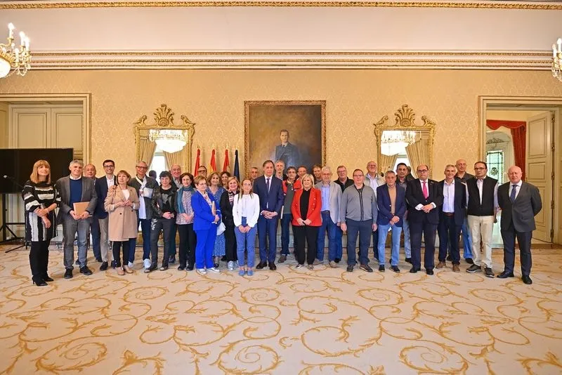 Homenaje a los 43 funcionarios municipales jubilados en el último año 
