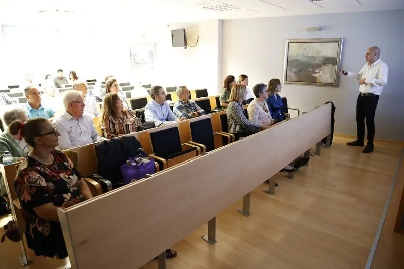 Foto 5 - El Colegio Oficial de M&eacute;dicos acoge una jornada sobre el Lupus