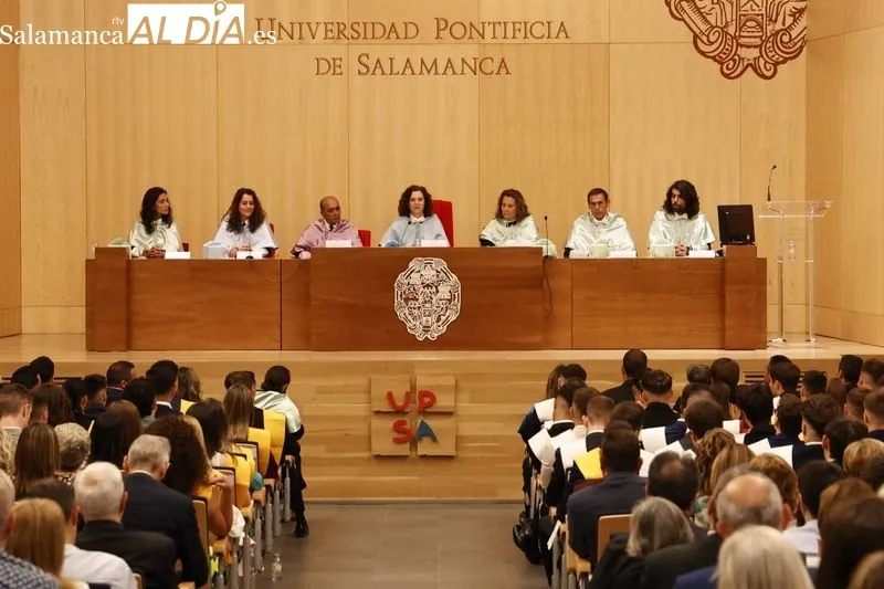 Foto 21 - Los alumnos de &uacute;ltimo curso de CAFYD celebran su graduaci&oacute;n