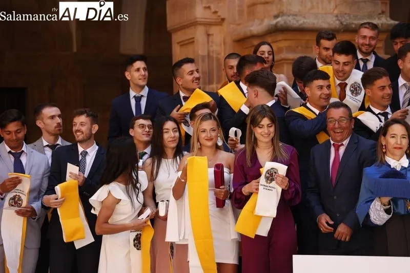 Foto 33 - Los alumnos de &uacute;ltimo curso de CAFYD celebran su graduaci&oacute;n