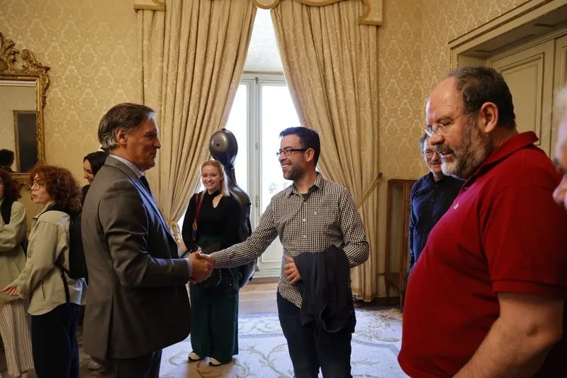 Foto 7 - La Joven Orquesta Sinf&oacute;nica Ciudad de Salamanca es recibida en el Ayuntamiento por Garc&iacute;a Carbayo