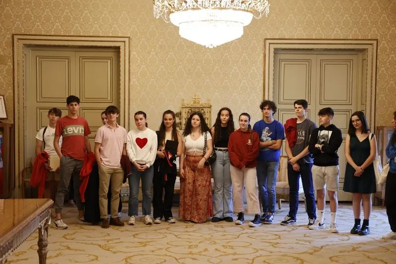 Foto 11 - La Joven Orquesta Sinf&oacute;nica Ciudad de Salamanca es recibida en el Ayuntamiento por Garc&iacute;a Carbayo
