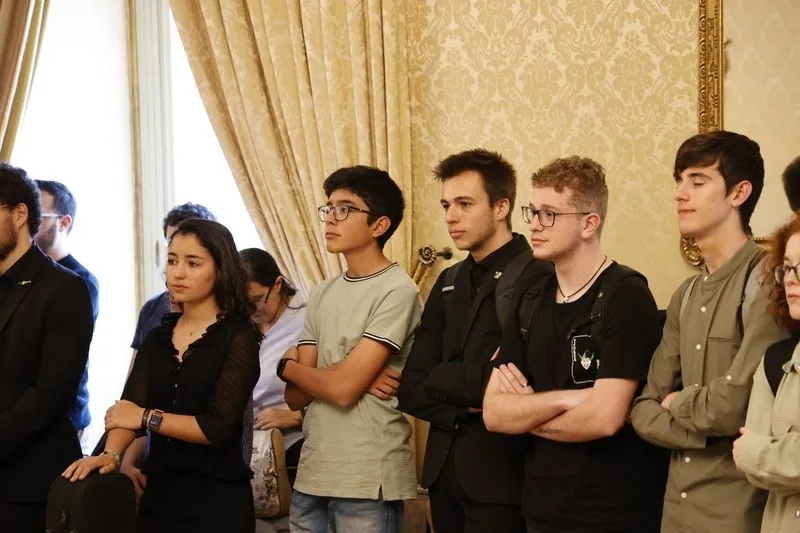 Foto 14 - La Joven Orquesta Sinf&oacute;nica Ciudad de Salamanca es recibida en el Ayuntamiento por Garc&iacute;a Carbayo