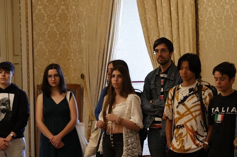 Foto 15 - La Joven Orquesta Sinf&oacute;nica Ciudad de Salamanca es recibida en el Ayuntamiento por Garc&iacute;a Carbayo