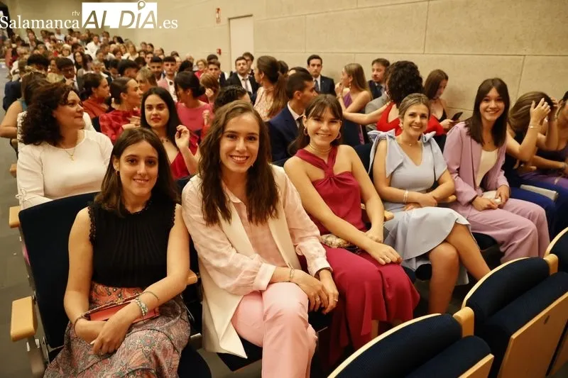 Foto 30 - Nuevos graduados en Educaci&oacute;n por la UPSA