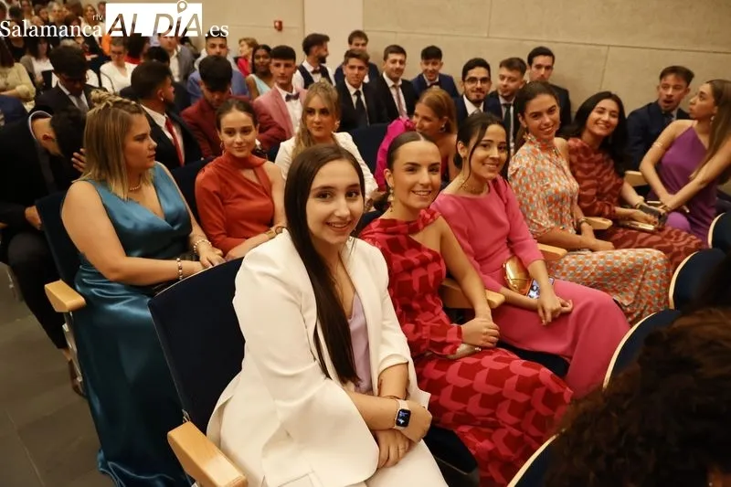 Foto 26 - Nuevos graduados en Educaci&oacute;n por la UPSA