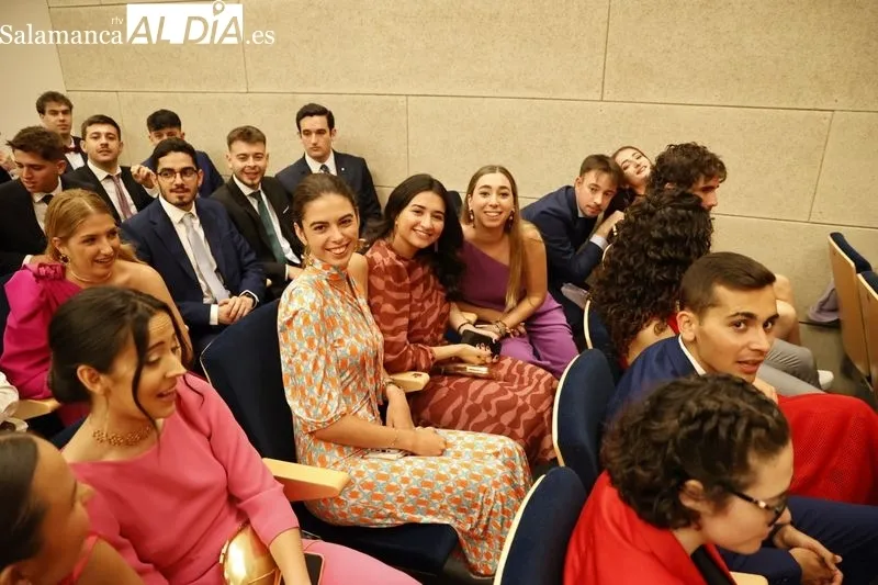 Foto 25 - Nuevos graduados en Educaci&oacute;n por la UPSA