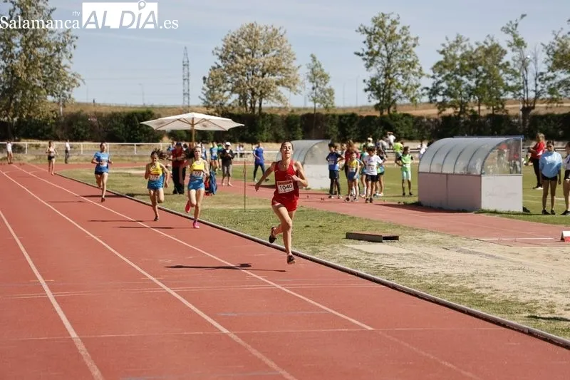 Galería de imágenes la final provincial de atletismo en los Juegos Escolares / Fotos: David Sañudo