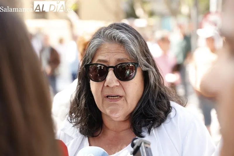 Foto 3 - La 'Marea Blanca' vuelve a pisar las calles para reivindicarse