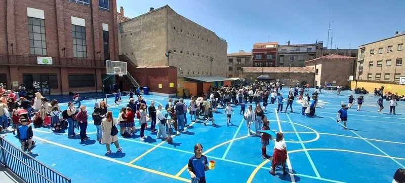 Foto 9 - El colegio San Juan Bosco organiza una paella en ayuda al proyecto DOMISAL 22/23