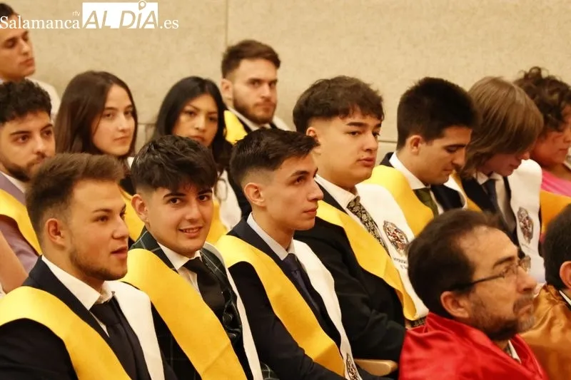 Foto 12 - Nuevos graduados en Ingenier&iacute;a Inform&aacute;tica y Administraci&oacute;n y Direcci&oacute;n de Empresas Tecnol&oacute;gicas