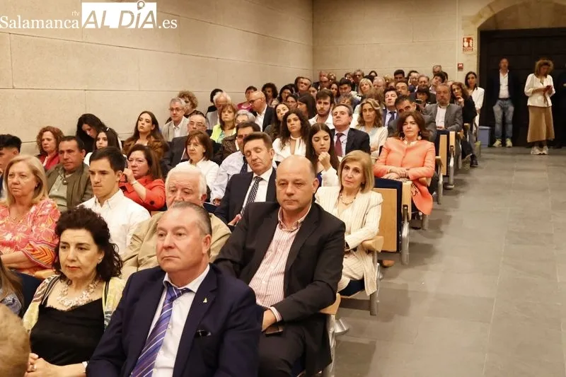 Foto 16 - Nuevos graduados en Ingenier&iacute;a Inform&aacute;tica y Administraci&oacute;n y Direcci&oacute;n de Empresas Tecnol&oacute;gicas