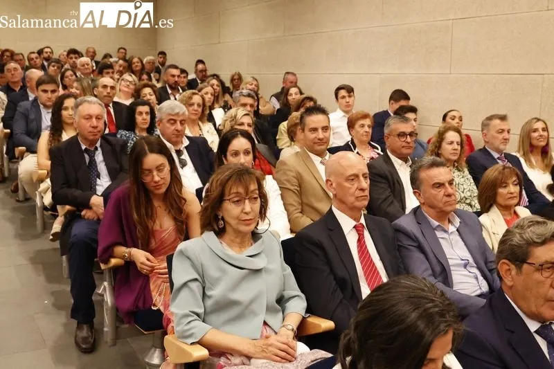 Foto 17 - Nuevos graduados en Ingenier&iacute;a Inform&aacute;tica y Administraci&oacute;n y Direcci&oacute;n de Empresas Tecnol&oacute;gicas