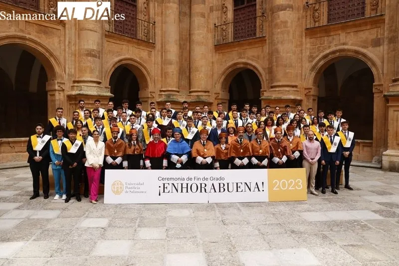 Foto 18 - Nuevos graduados en Ingenier&iacute;a Inform&aacute;tica y Administraci&oacute;n y Direcci&oacute;n de Empresas Tecnol&oacute;gicas