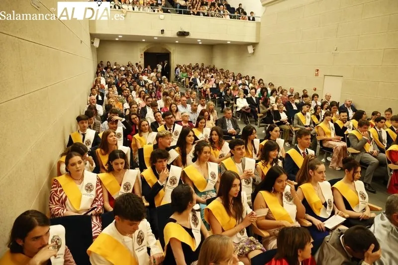 Ceremonis de Graduación de Periodismo y Comunicación Audiovisual. Fotos: David Sañudo