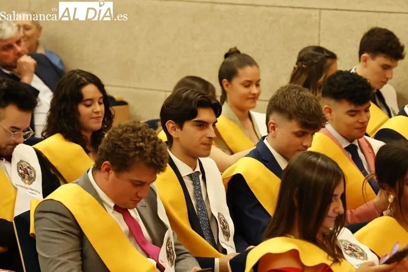 Ceremonis de Graduación de Periodismo y Comunicación Audiovisual. Fotos: David Sañudo