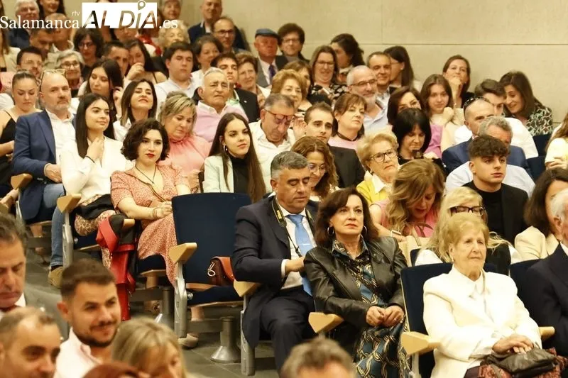Ceremonis de Graduación de Periodismo y Comunicación Audiovisual. Fotos: David Sañudo