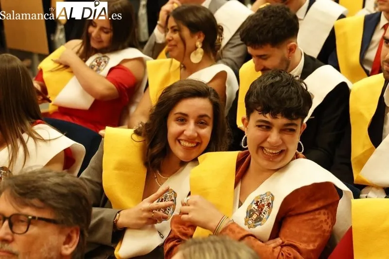 Ceremonis de Graduación de Periodismo y Comunicación Audiovisual. Fotos: David Sañudo