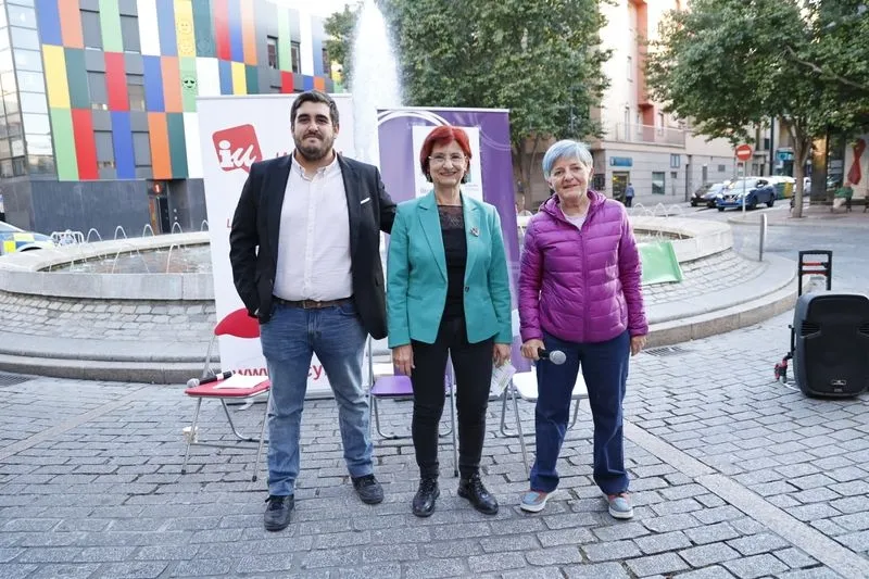 Acto público de Podemos-IU-Alianza Verde en la plaza del Oeste. Fotos: David Sañudo