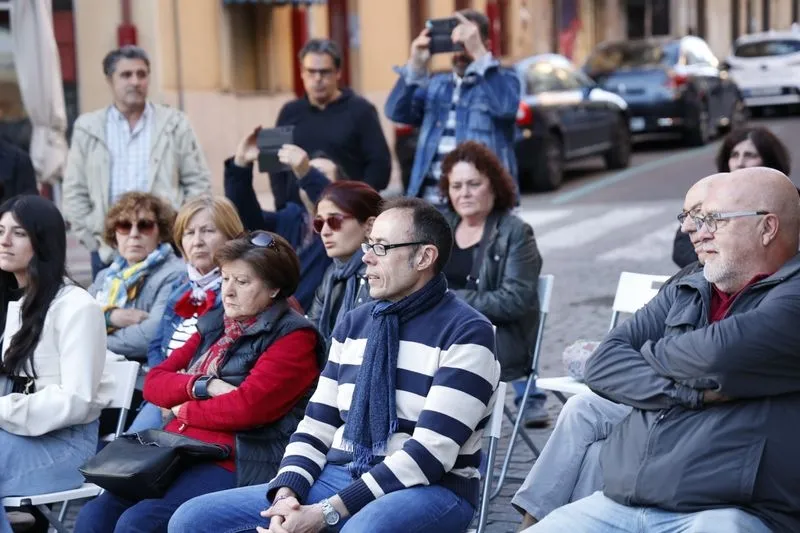 Acto público de Podemos-IU-Alianza Verde en la plaza del Oeste. Fotos: David Sañudo