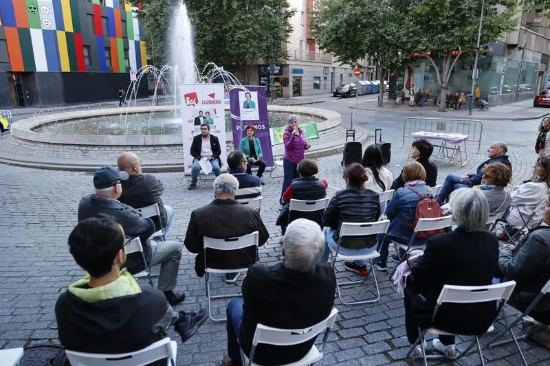 Acto público de Podemos-IU-Alianza Verde en la plaza del Oeste. Fotos: David Sañudo