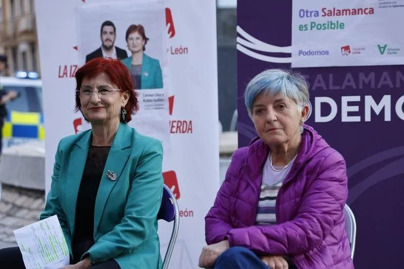 Acto público de Podemos-IU-Alianza Verde en la plaza del Oeste. Fotos: David Sañudo